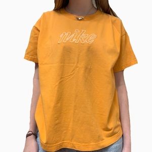 Nike vintage tee ✨